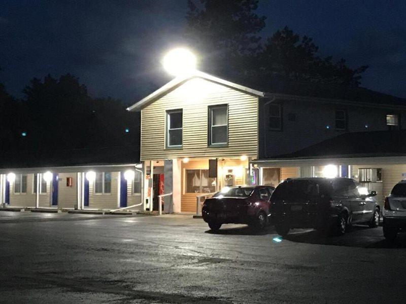 Americas Best Value Inn Jonesville/Hillsdale Exterior photo