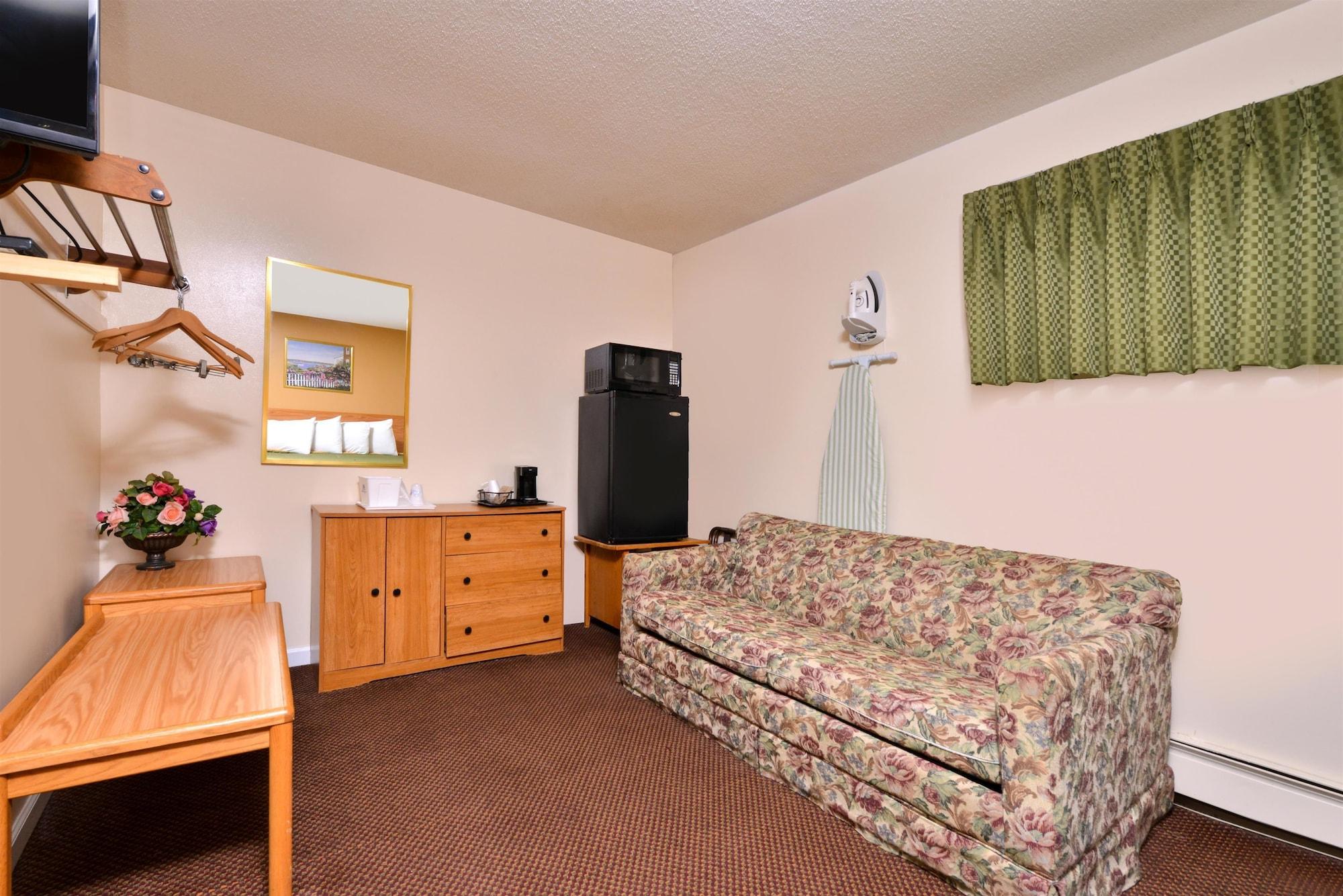 Americas Best Value Inn Jonesville/Hillsdale Exterior photo